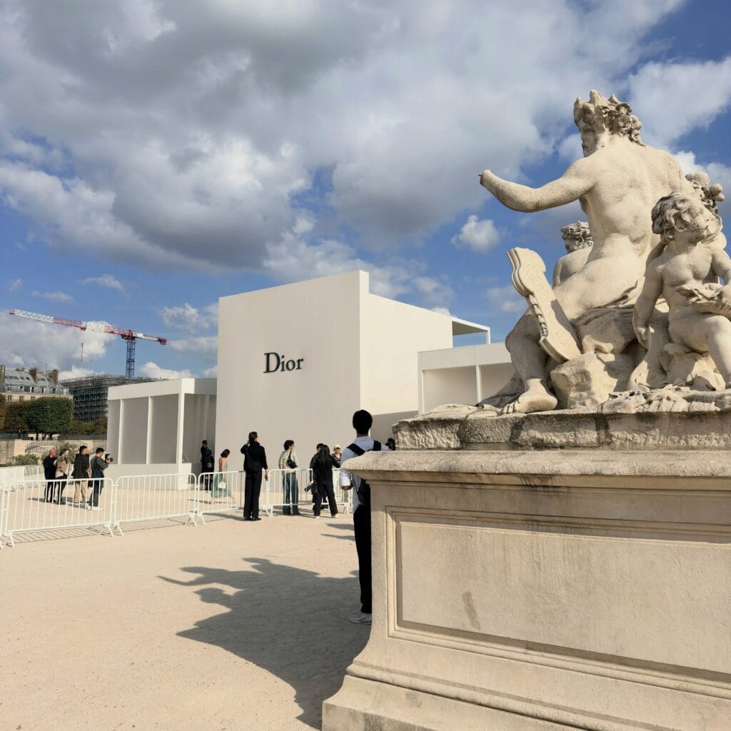 A different point of view over today’s show. Drone operation — @alex.airstyle & @cedronaline #Dior #ParisFashionWeek #titreprovisoire