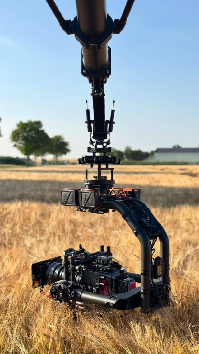 Configuration de tournage avec un bras Motocrane Radical, une stabilisation MOVI XL et une caméra Sony Venice